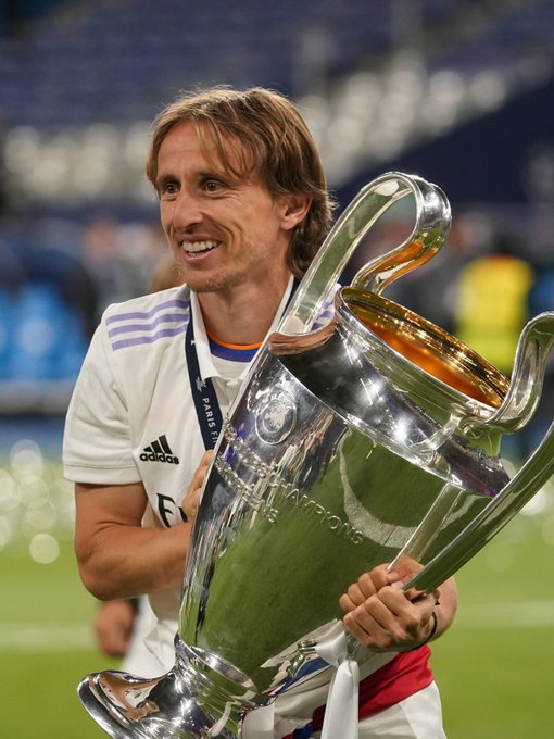 C罗：我和乔治娜计划世界杯后再举行婚礼，带着奖杯去庆祝