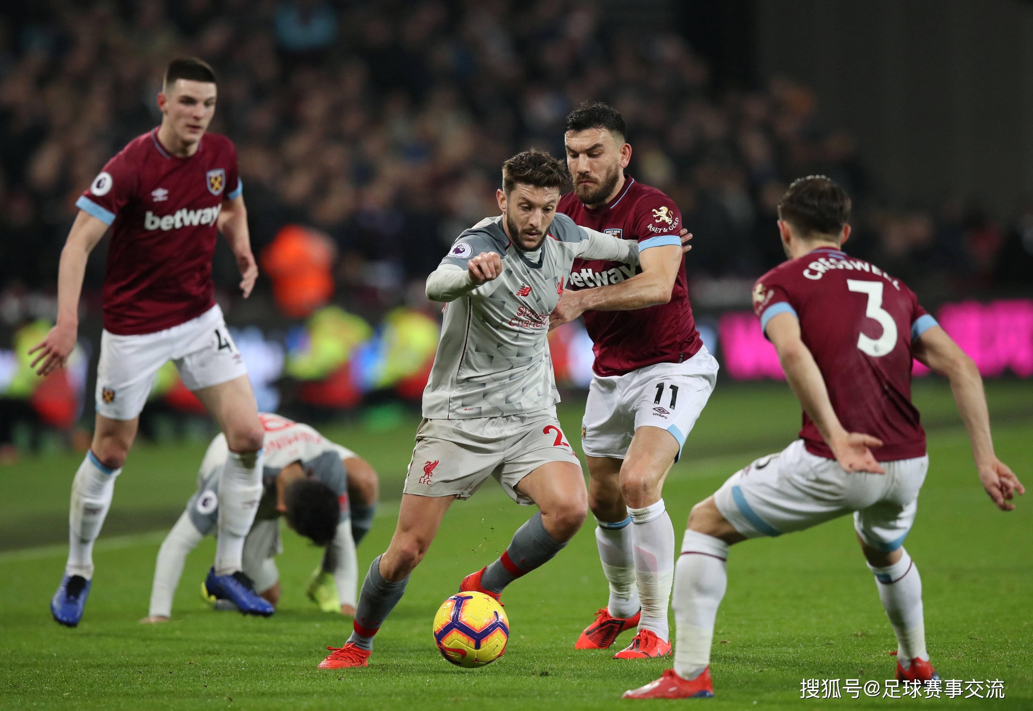 欧冠淘汰赛前瞻：拜仁客战巴黎,