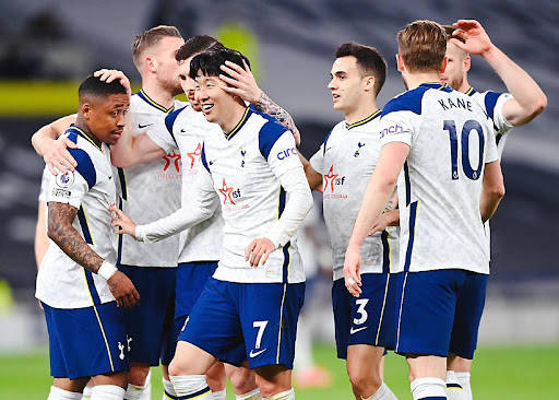 电讯报：曼联执意追求谢什科的做法显得有些奇怪