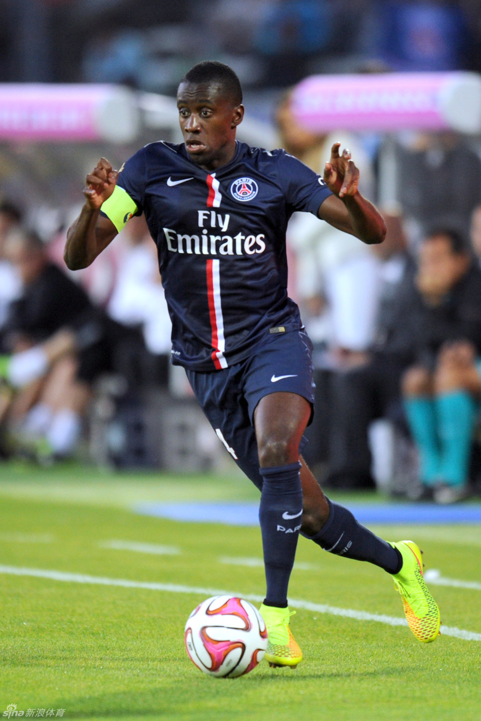 科比吊牌引热议，建议增设二维码防退货