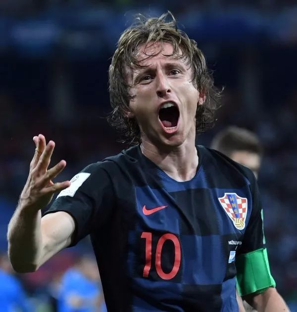 齐沃：要振作和学习，足球和生活总会有转机；伤员周日难复出